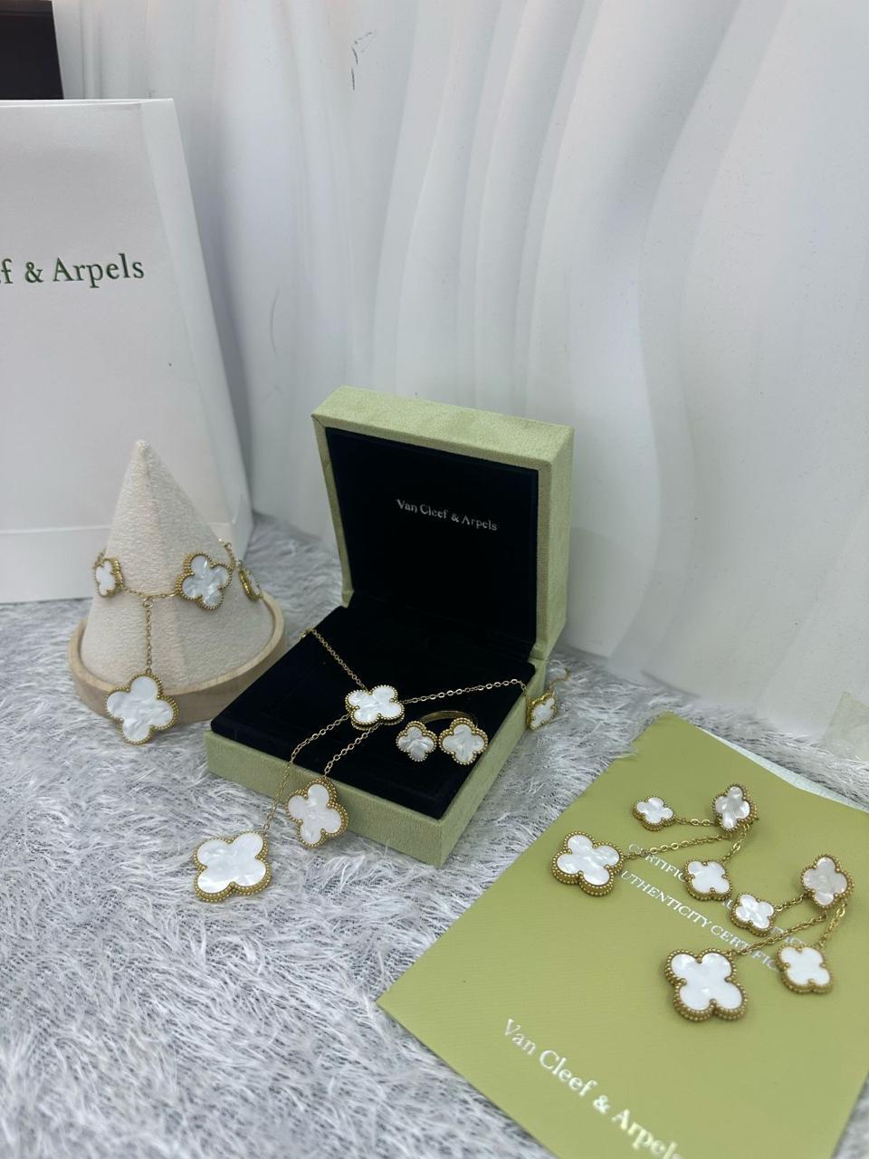 Van cleef set