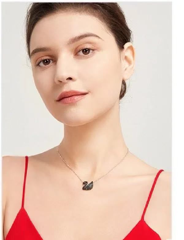 SWAROVSKI Necklace
